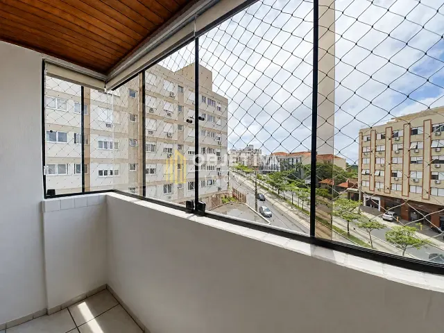 Apartamento 2 quartos e 2 banheiros, à venda ou para alugar, no bairro Petrópolis em Porto Alegre
