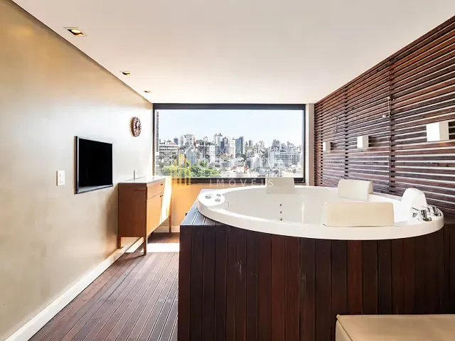 Apartamento com 96m² 2 quartos e 2 banheiros, para alugar, no bairro Petrópolis em Porto Alegre