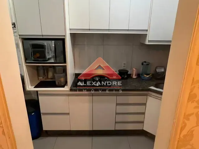 Apartamento 2 quartos e 1 banheiro, à venda, no bairro Jardim Ismênia em São José dos Campos