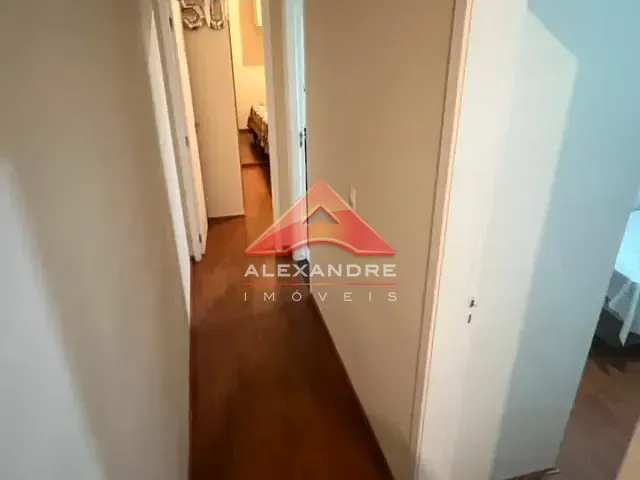 Apartamento 2 quartos e 1 banheiro, à venda, no bairro Jardim Ismênia em São José dos Campos