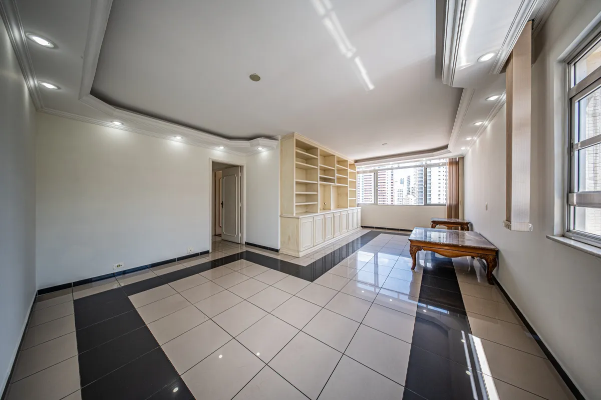 Apartamento para venda em Vila Mariana com 4 quartos, sendo 1 suíte, 126m²