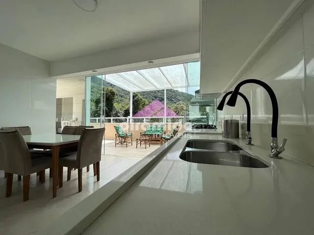 Apartamento com 150m² 4 quartos e 3 banheiros, à venda, no bairro Toninhas em Ubatuba