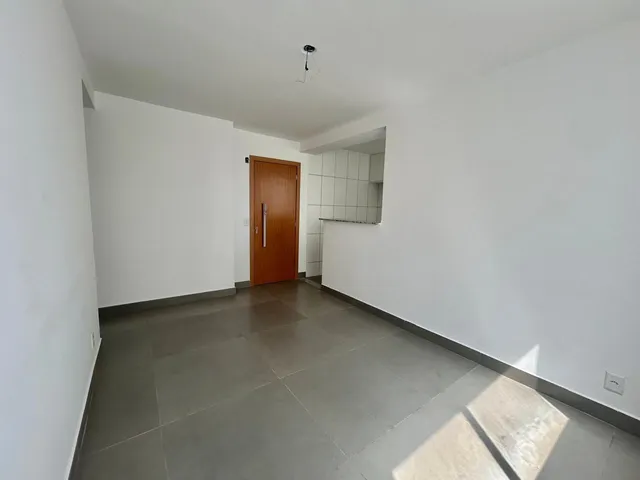 Apartamento 2 quartos e 1 banheiro, para alugar, no bairro Castelo em Belo Horizonte