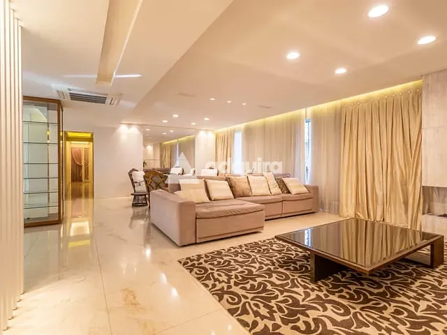 Apartamento com 350m² 4 quartos e 4 banheiros, à venda, no bairro Centro em Ponta Grossa