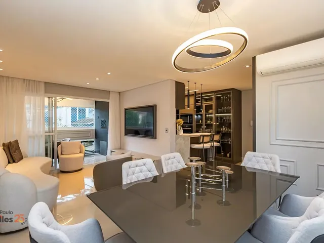Apartamento 3 quartos e 4 banheiros, à venda, no bairro Mercês  em Curitiba