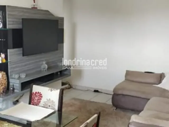 Apartamento 2 quartos e 1 banheiro, à venda, no bairro Jardim Strass em Londrina