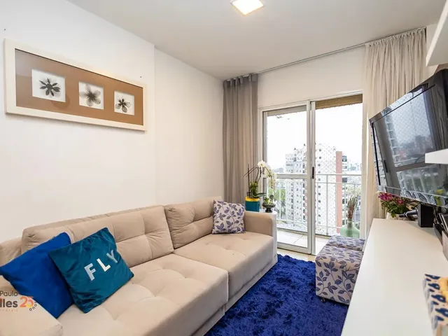 Apartamento 2 quartos e 2 banheiros, à venda, no bairro Novo Mundo em Curitiba