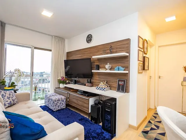 Apartamento 2 quartos e 2 banheiros, à venda, no bairro Novo Mundo em Curitiba