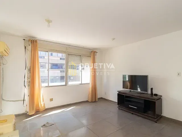 Apartamento 3 quartos e 2 banheiros, para alugar, no bairro Menino Deus em Porto Alegre