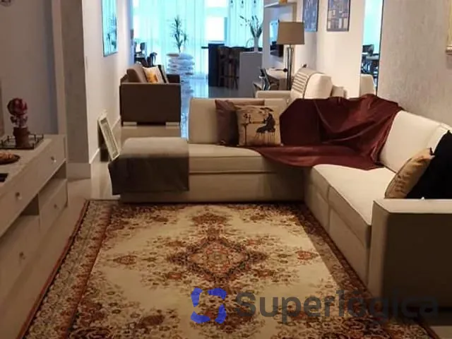 Apartamento com 228m² 4 quartos e 5 banheiros, à venda, no bairro Centro em Itapema