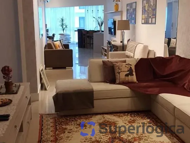 Apartamento com 228m² 4 quartos e 5 banheiros, à venda, no bairro Centro em Itapema