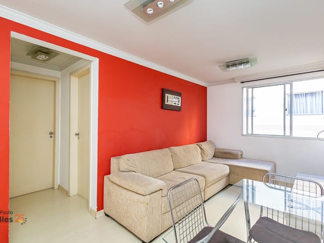 Apartamento 2 quartos e 1 banheiro, à venda, no bairro Novo Mundo em Curitiba