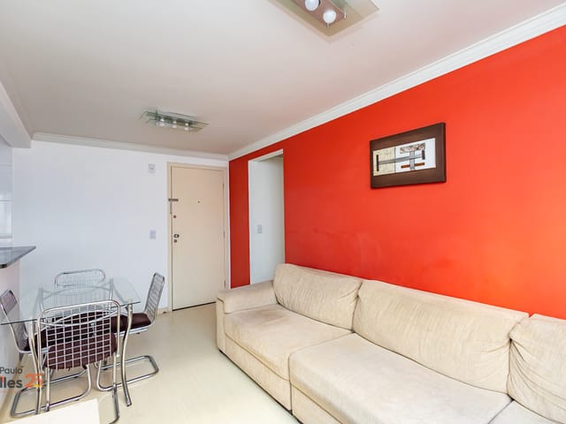 Apartamento 2 quartos e 1 banheiro, à venda, no bairro Novo Mundo em Curitiba