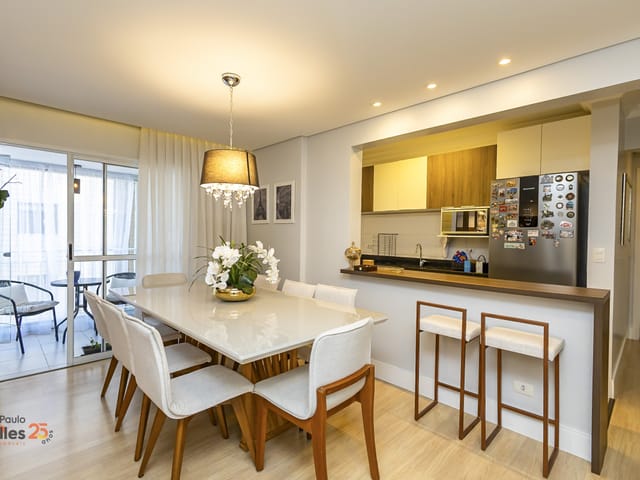 Apartamento 3 quartos e 3 banheiros, à venda, no bairro Novo Mundo em Curitiba