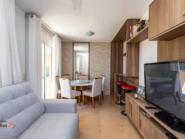 Apartamento 2 quartos e 1 banheiro, à venda, no bairro Capão Raso em Curitiba
