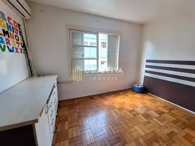 Apartamento 2 quartos e 1 banheiro, à venda, no bairro Santo Antônio em Porto Alegre