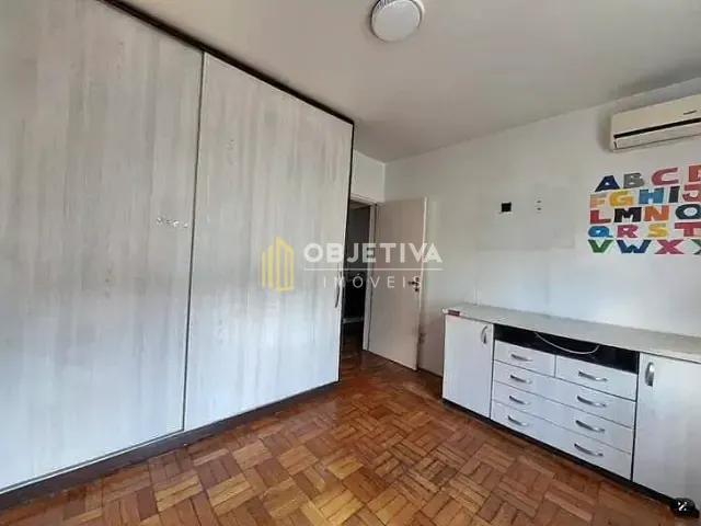 Apartamento 2 quartos e 1 banheiro, à venda, no bairro Santo Antônio em Porto Alegre