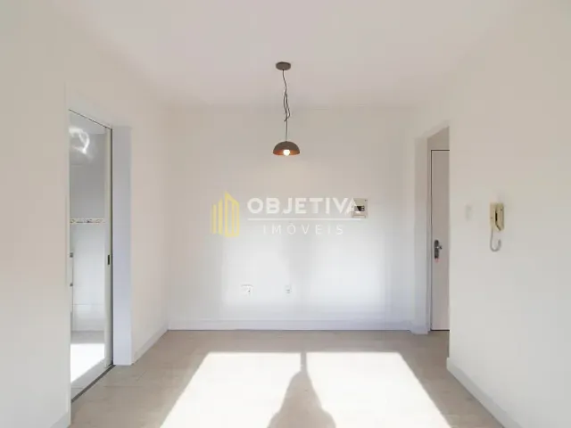 Apartamento 1 quarto e 1 banheiro, para alugar, no bairro Cidade Baixa em Porto Alegre