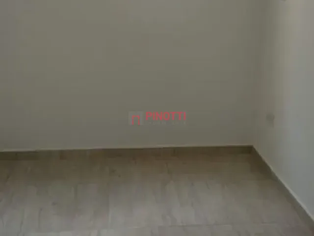 Apartamento 2 quartos e 1 banheiro, à venda, no bairro Vila Alzira em Santo André