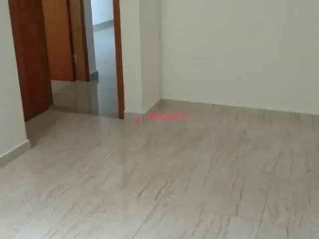 Apartamento 2 quartos e 1 banheiro, à venda, no bairro Vila Alzira em Santo André