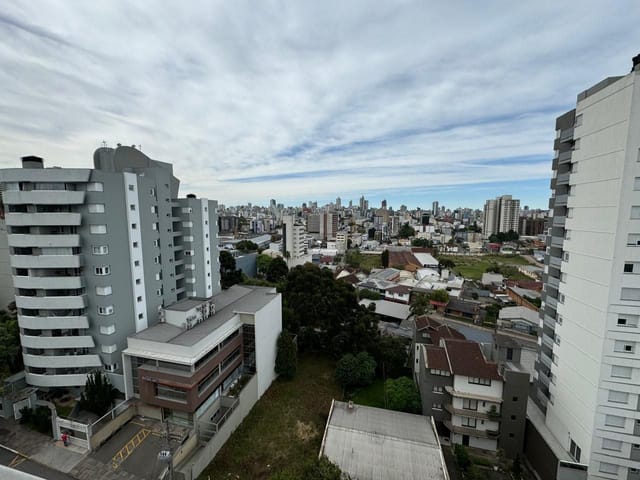 Apartamento 2 quartos e 1 banheiro, à venda, no bairro Madureira em Caxias do Sul
