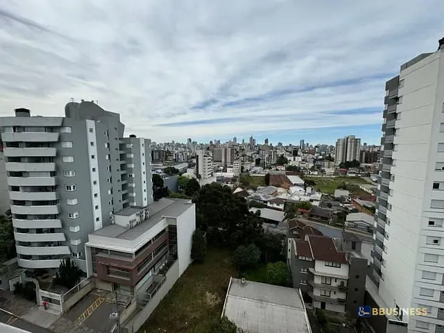 Apartamento 2 quartos e 1 banheiro, à venda, no bairro Madureira em Caxias do Sul