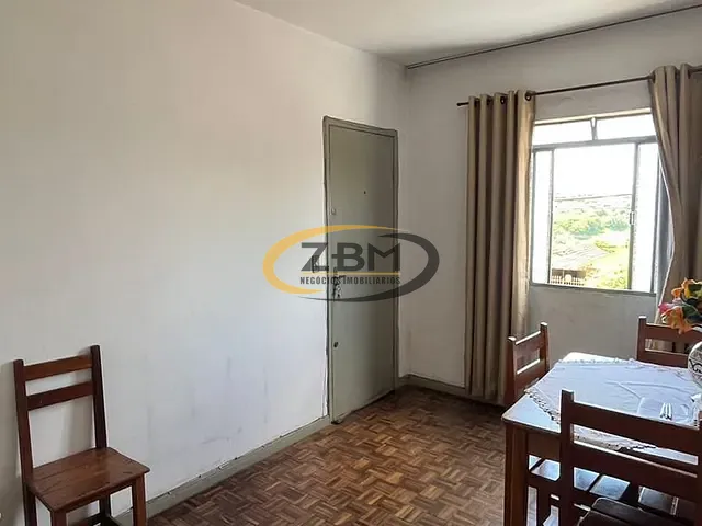 Apartamento 2 quartos e 1 banheiro, à venda, no bairro Leonor em Londrina