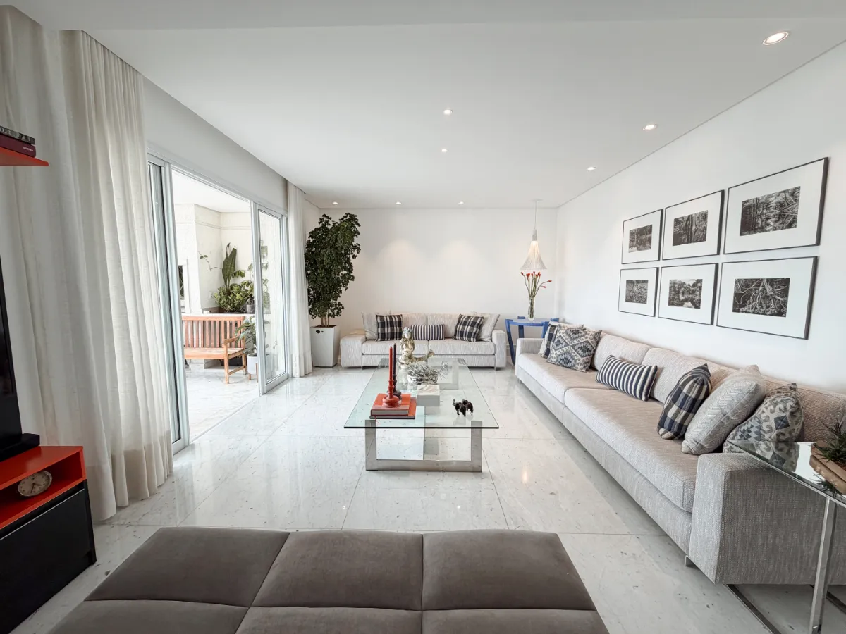Duplex para venda em Perdizes com 4 quartos, sendo 3 suítes, 208m²