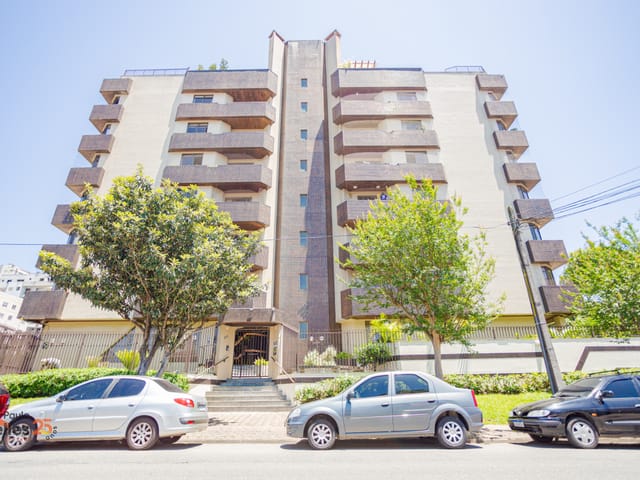 Apartamento 3 quartos e 4 banheiros, à venda, no bairro Água Verde em Curitiba