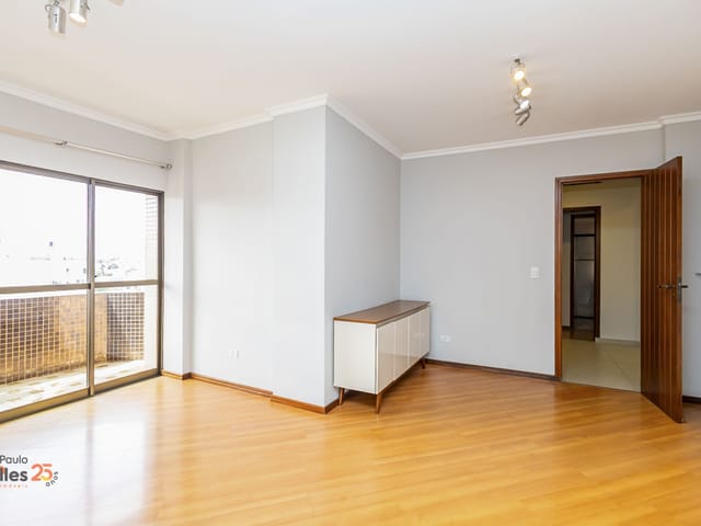 Apartamento 3 quartos e 4 banheiros, à venda, no bairro Água Verde em Curitiba