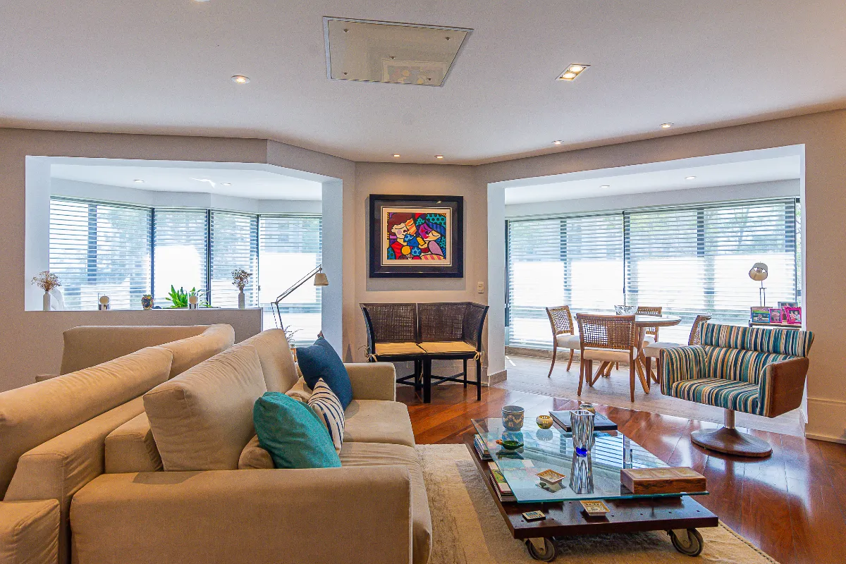 Apartamento para venda em Morumbi com 4 quartos, sendo 3 suítes, 241m²