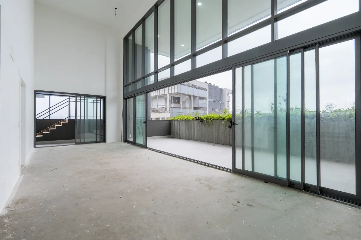 Duplex para venda em Panamby com 4 quartos, sendo 4 suítes, 422m²