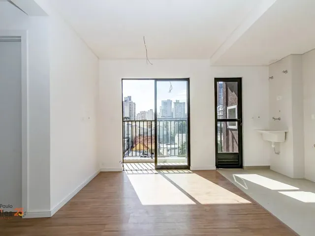 Apartamento 2 quartos e 2 banheiros, à venda, no bairro Rebouças em Curitiba