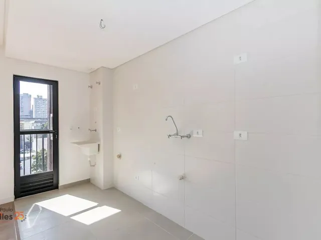 Apartamento 2 quartos e 2 banheiros, à venda, no bairro Rebouças em Curitiba