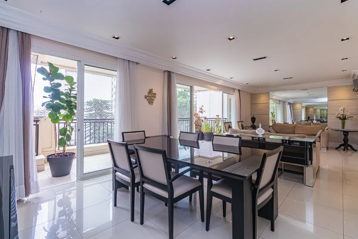 Apartamento para venda em Higienópolis com 4 quartos, sendo 2 suítes, 210m²