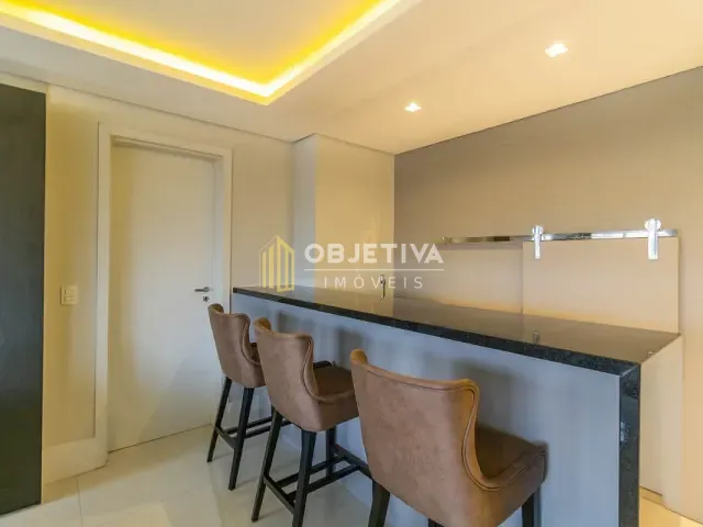 Apartamento 3 quartos e 3 banheiros, à venda ou para alugar, no bairro Petrópolis em Porto Alegre