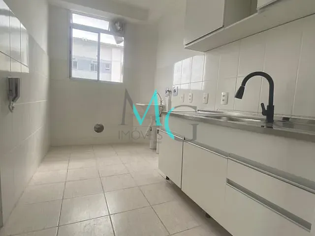 Apartamento 2 quartos e 1 banheiro, para alugar, no bairro Campo Grande em Rio de Janeiro