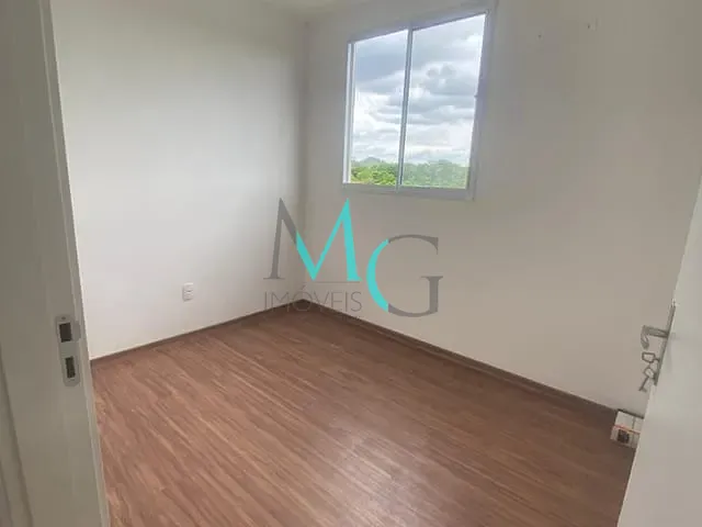 Apartamento 2 quartos e 1 banheiro, para alugar, no bairro Campo Grande em Rio de Janeiro