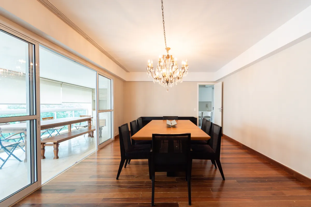Apartamento para venda em Indianópolis com 3 quartos, sendo 3 suítes, 204m²