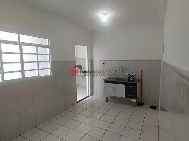 Apartamento 2 quartos e 1 banheiro, para alugar, no bairro Santa Maria em São Caetano do Sul