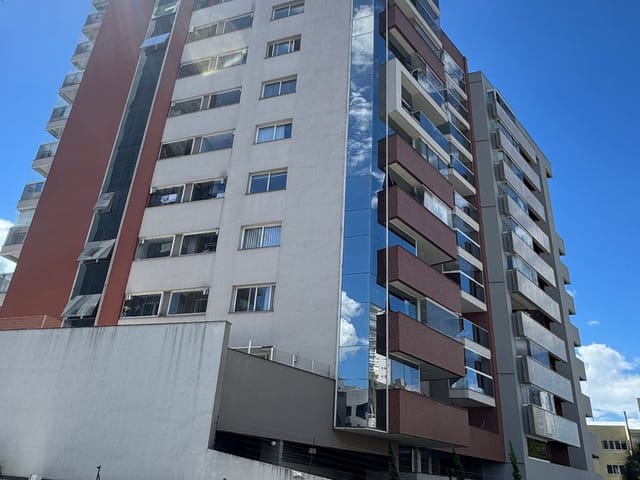 Apartamento 3 quartos e 2 banheiros, à venda, no bairro São Leopoldo em Caxias do Sul