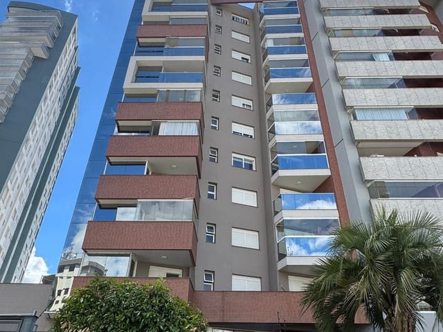 Apartamento 3 quartos e 2 banheiros, à venda, no bairro São Leopoldo em Caxias do Sul
