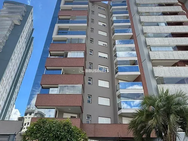 Apartamento 3 quartos e 2 banheiros, à venda, no bairro São Leopoldo em Caxias do Sul
