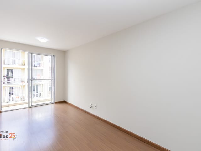 Apartamento 2 quartos e 2 banheiros, à venda, no bairro Sítio Cercado em Curitiba