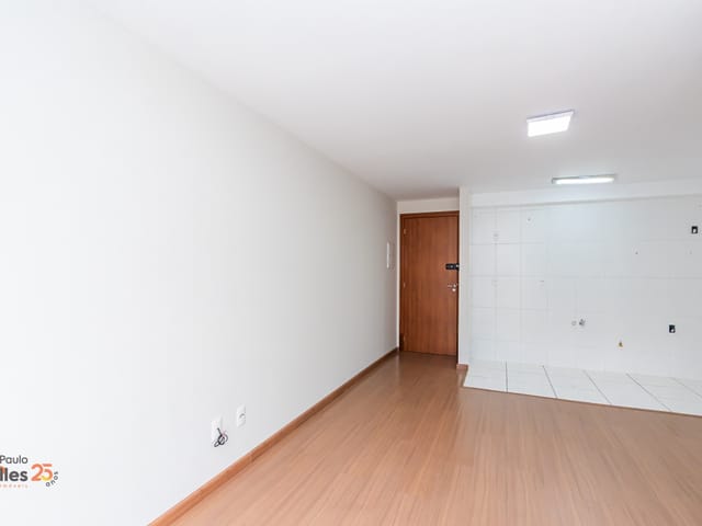 Apartamento 2 quartos e 2 banheiros, à venda, no bairro Sítio Cercado em Curitiba