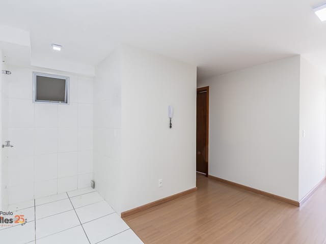 Apartamento 2 quartos e 2 banheiros, à venda, no bairro Sítio Cercado em Curitiba