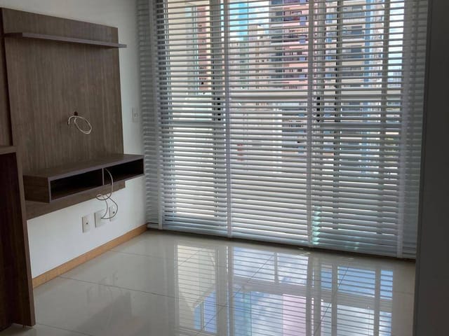Apartamento com 109m² 2 quartos e 2 banheiros, para alugar, no bairro Centro em Londrina