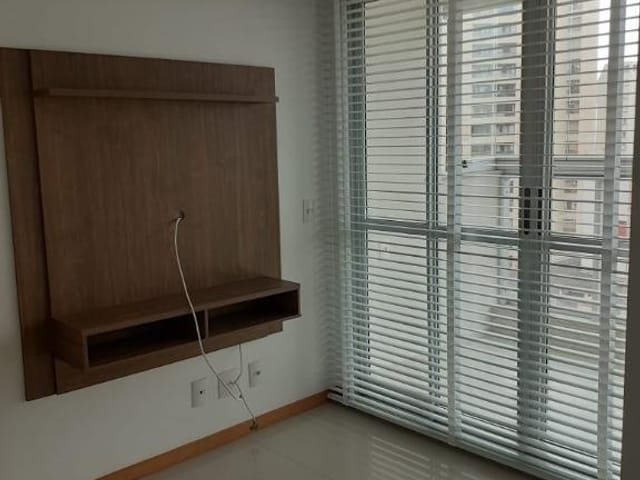 Apartamento com 109m² 2 quartos e 2 banheiros, para alugar, no bairro Centro em Londrina