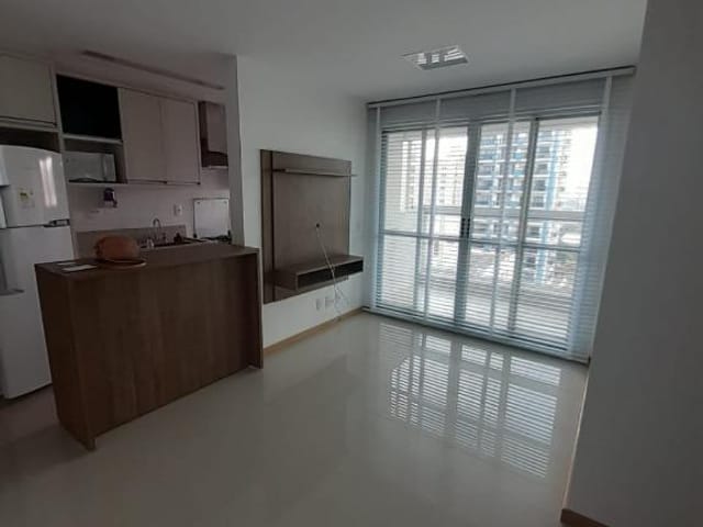 Apartamento com 109m² 2 quartos e 2 banheiros, para alugar, no bairro Centro em Londrina