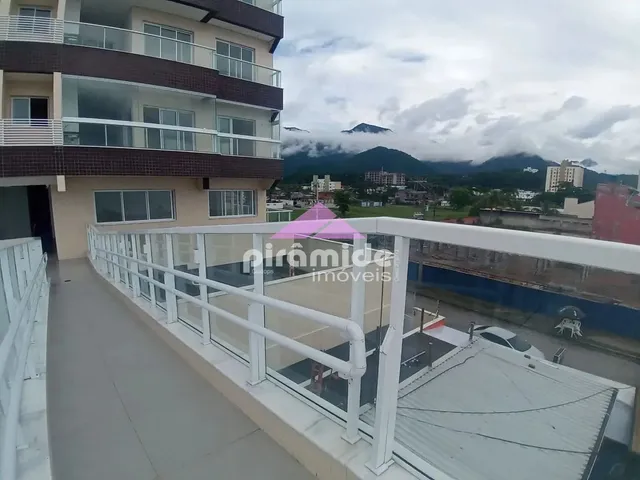 Apartamento com 224m² 3 quartos e 3 banheiros, à venda, no bairro Balneário Copacabana em Caraguatatuba